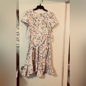 CALVIN KLEIN NWT DRESS WITH CAP SLEEVES.